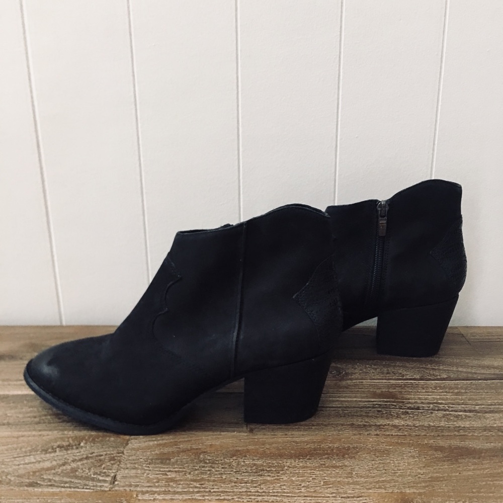 Marc Fisher Stefani Western Boots